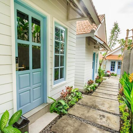 Angels Boutique Hostel Canggu Екстериор снимка