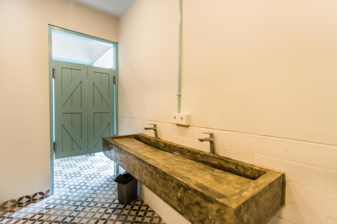 Angels Boutique Hostel Canggu Екстериор снимка